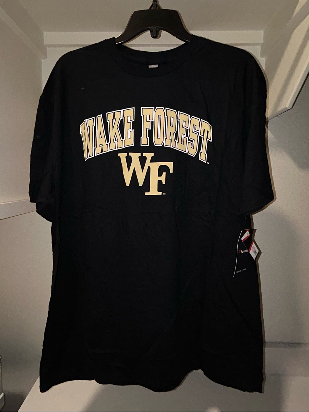 🏈🏟️ Wake Forest University Demon Deacons Marquee Shirt 🏟️🏀